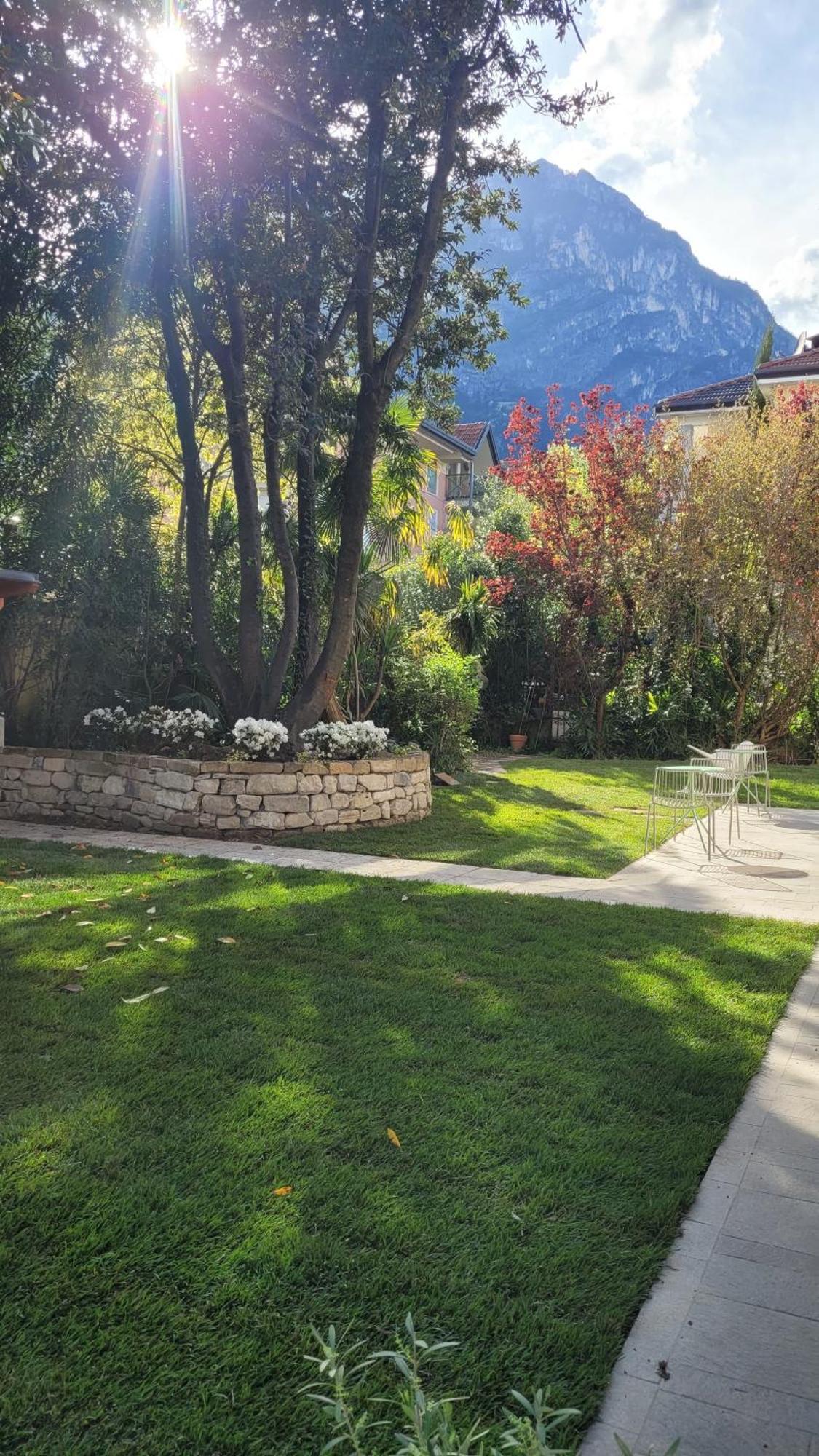 Locanda Restel De Fer Riva del Garda Bagian luar foto