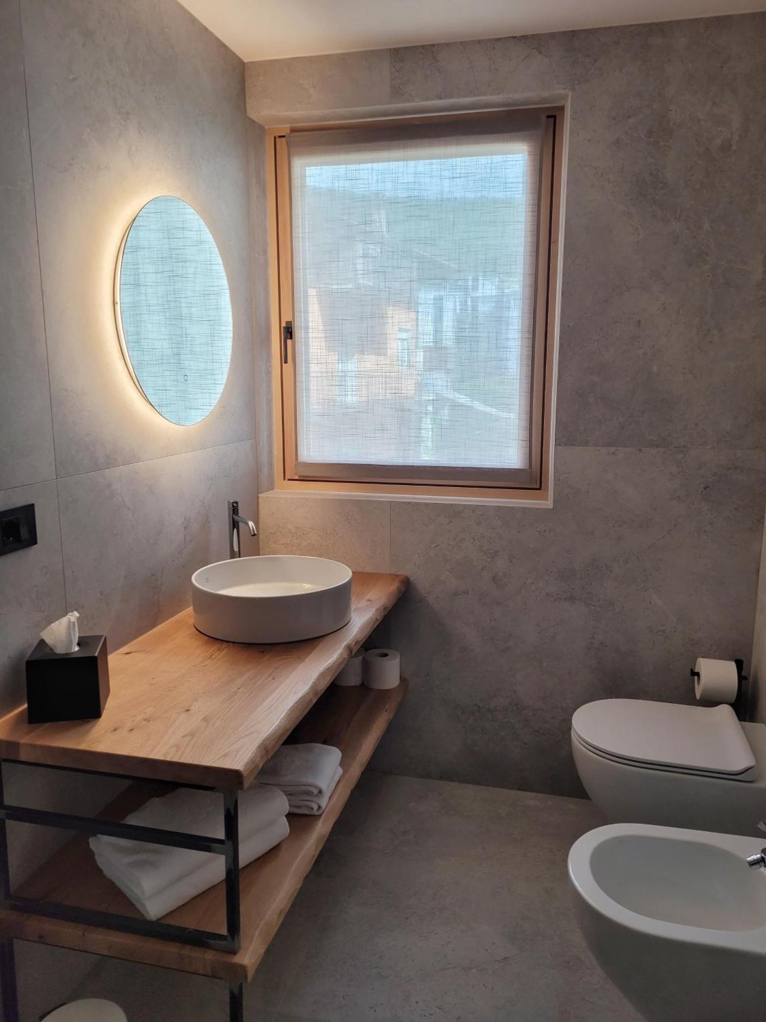 Locanda Restel De Fer Riva del Garda Bagian luar foto