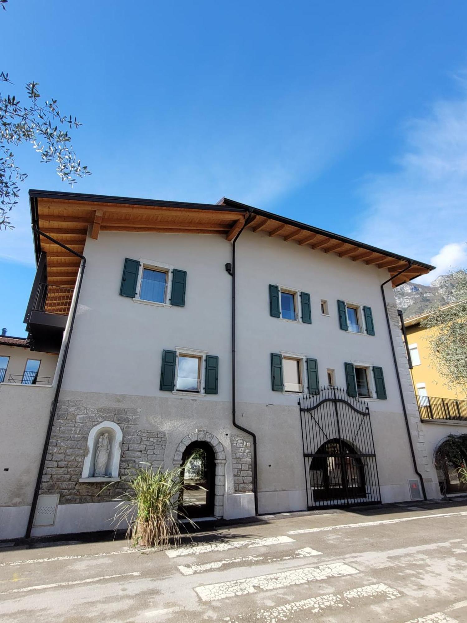 Locanda Restel De Fer Riva del Garda Bagian luar foto