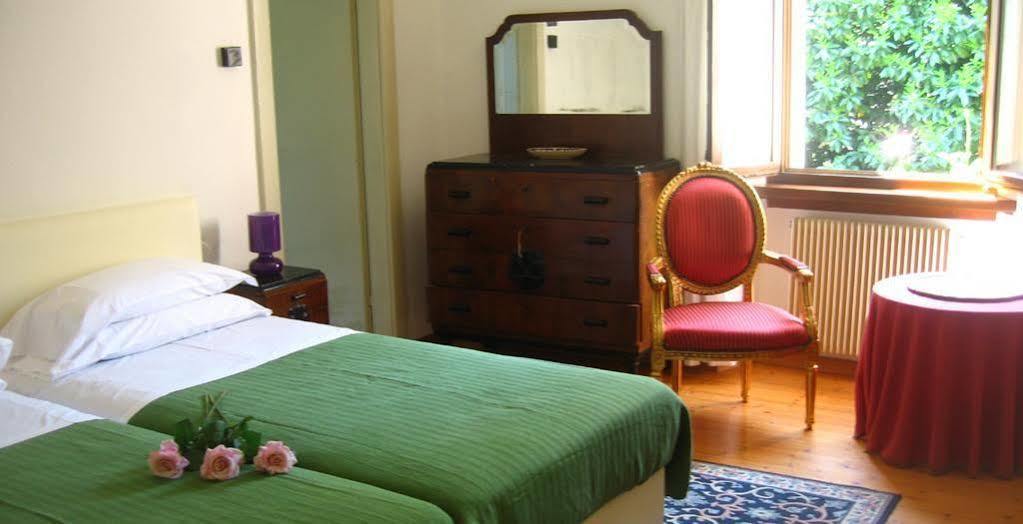 Locanda Restel De Fer Riva del Garda Bagian luar foto